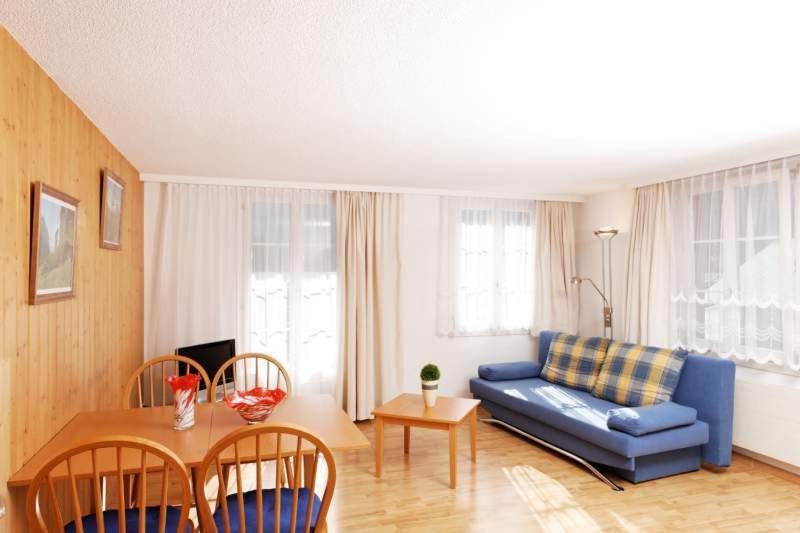 Ferienwohnung Bahnhoefli Lauterbrunnen Δωμάτιο φωτογραφία